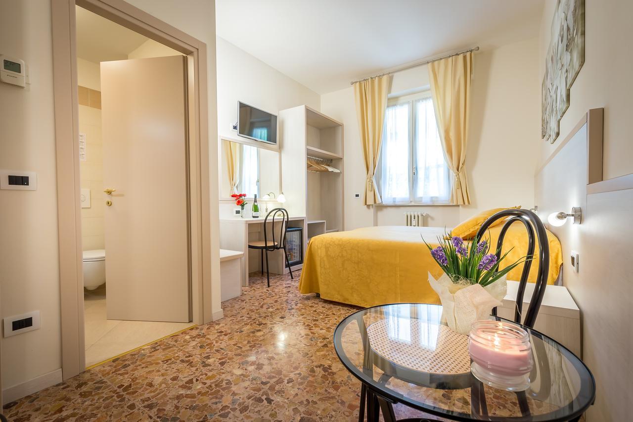 B&B Dolce Luna Florens Exteriör bild
